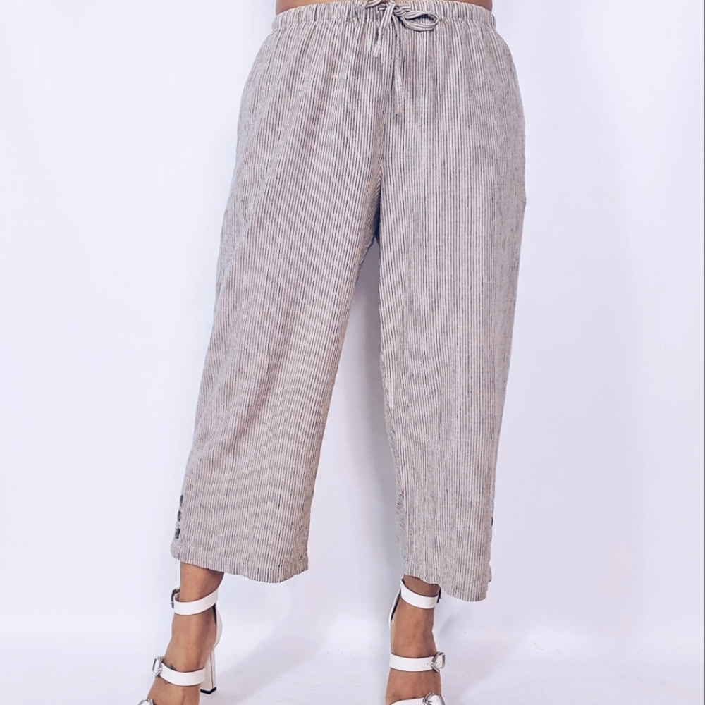 Linen Blend Crop Pant Set - Picture 5 of 12